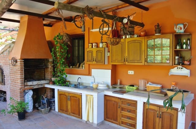 5 quarto Quinta/Casa Rural para venda em Istán com garagem - 495 000 € (Ref: 9570978)