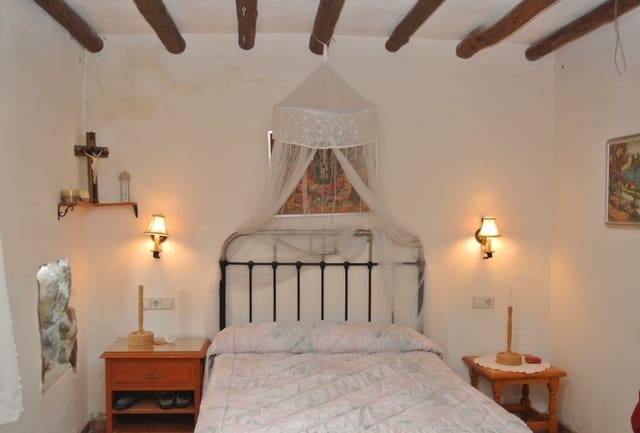 5 slaapkamer Finca/Landhuis te koop in Istán met garage - € 540.000 (Ref: 9570978)