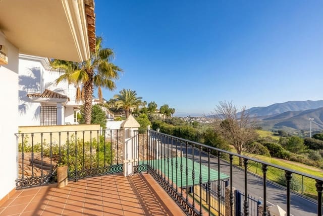 3 slaapkamer Halfvrijstaande villa te koop in Alhaurín Golf, Alhaurín el Grande met zwembad garage - € 399.000 (Ref: 9570979)