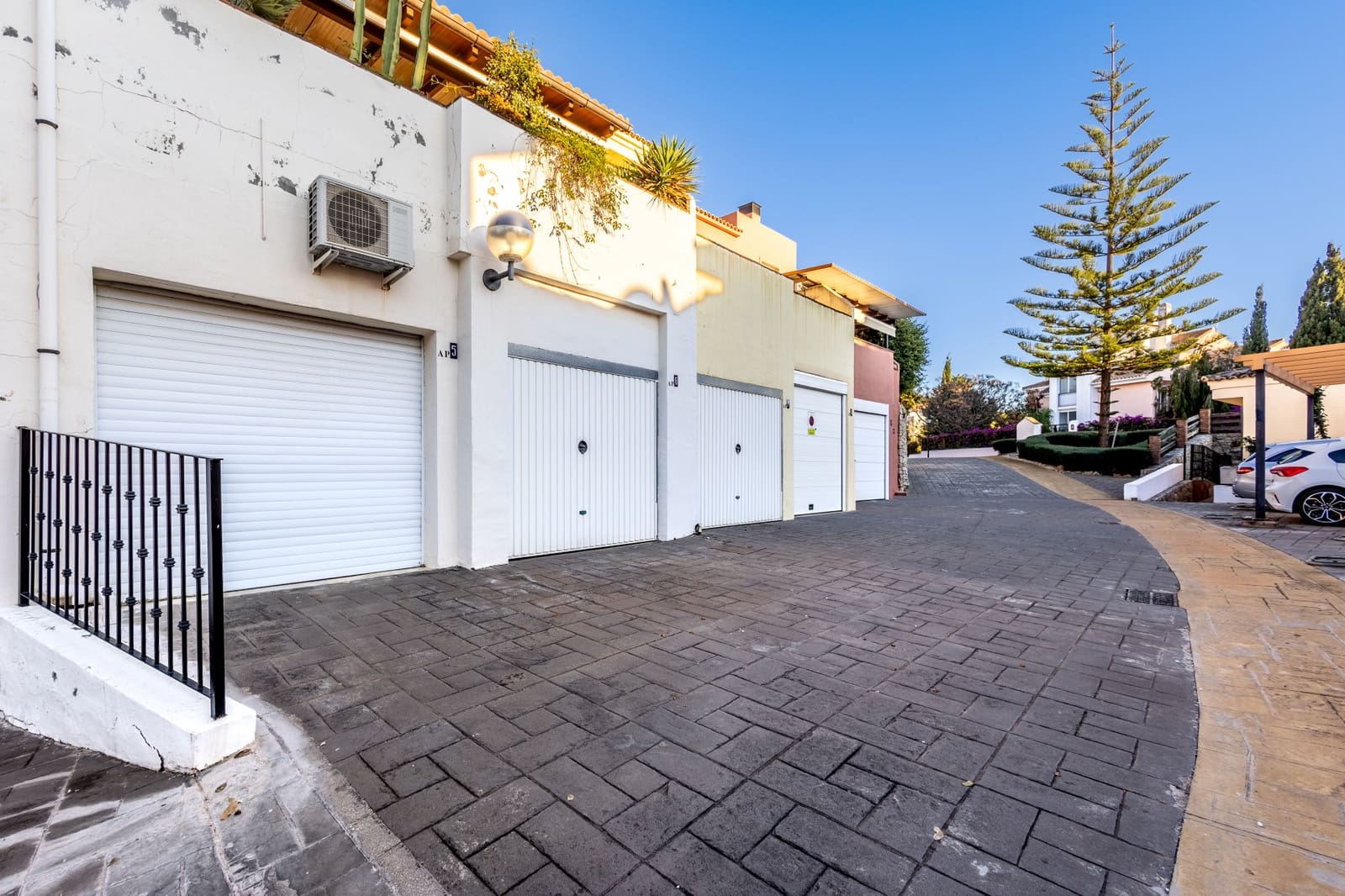 2 sypialnia Dom na sprzedaż w Alhaurin Golf z basenem garażem - 355 000 € (Ref: 9570980)