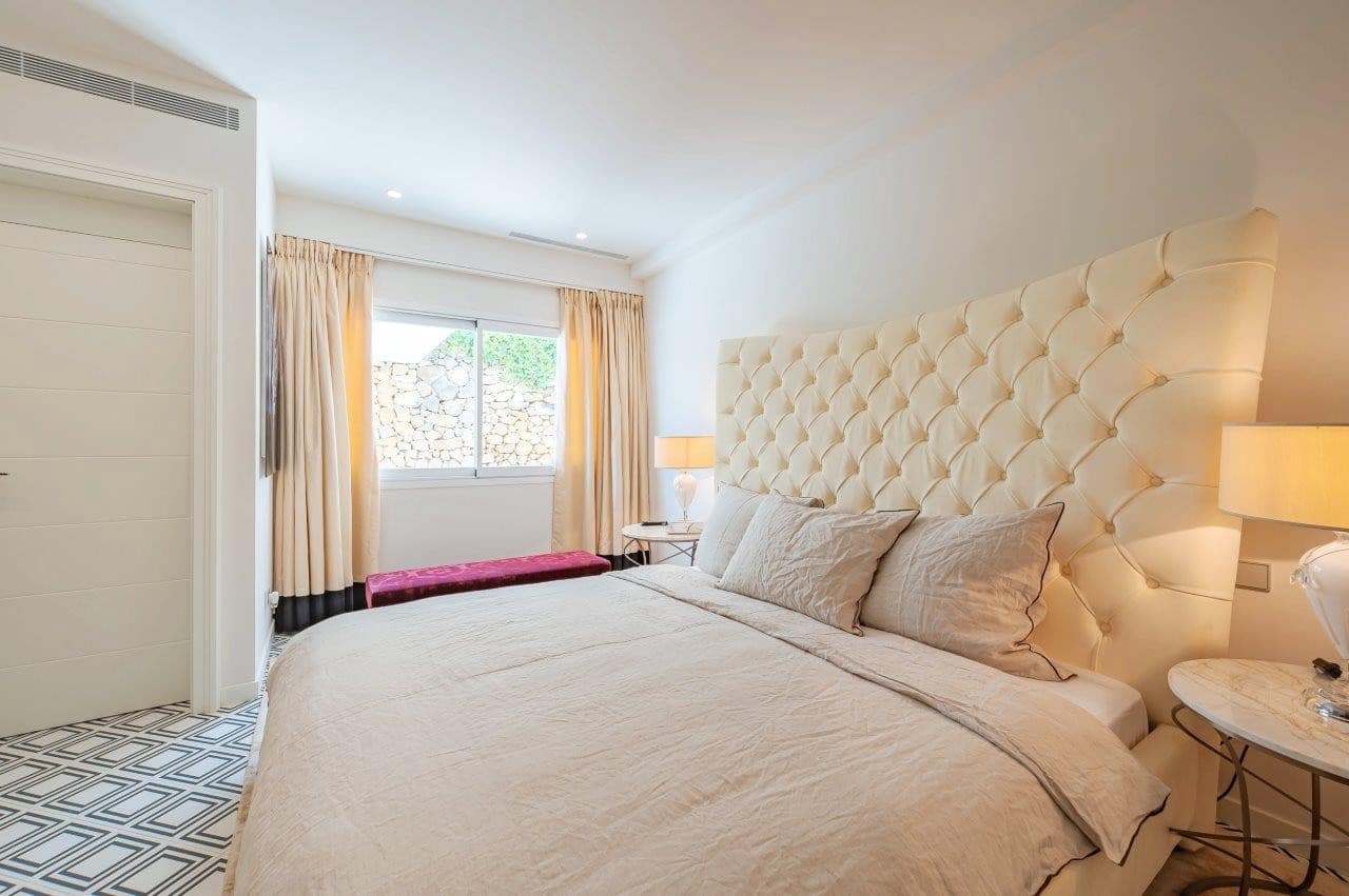 5 slaapkamer Huis te koop in Golden Mile met zwembad garage - € 1.800.000 (Ref: 9574473)