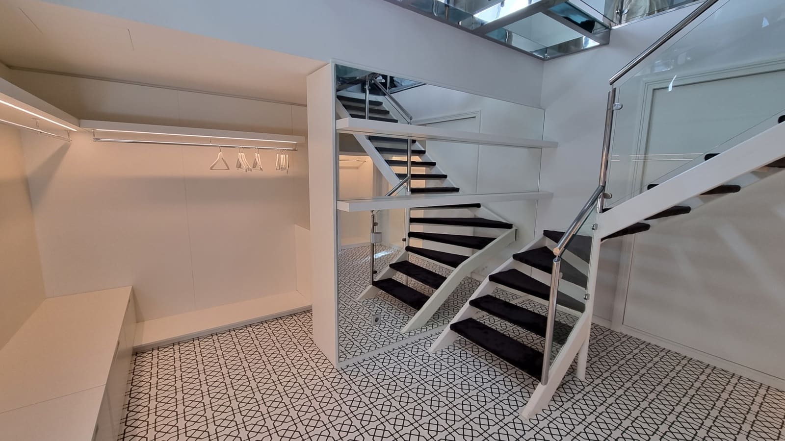 5 slaapkamer Huis te koop in Golden Mile met zwembad garage - € 1.800.000 (Ref: 9574473)