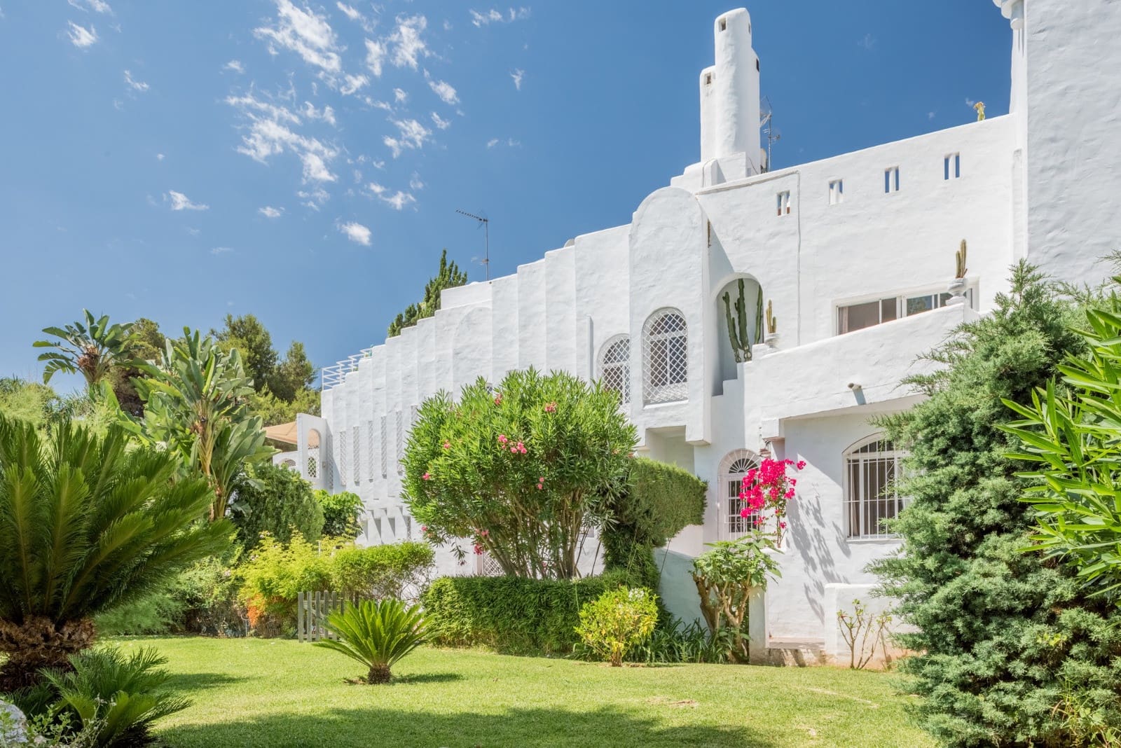 5 slaapkamer Huis te koop in Golden Mile met zwembad garage - € 1.800.000 (Ref: 9574473)