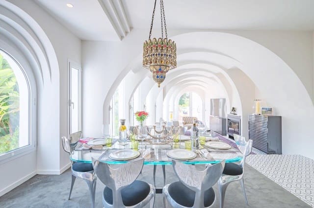 5 sypialnia Dom na sprzedaż w Golden Mile, Marbella z basenem garażem - 1 800 000 € (Ref: 9574473)