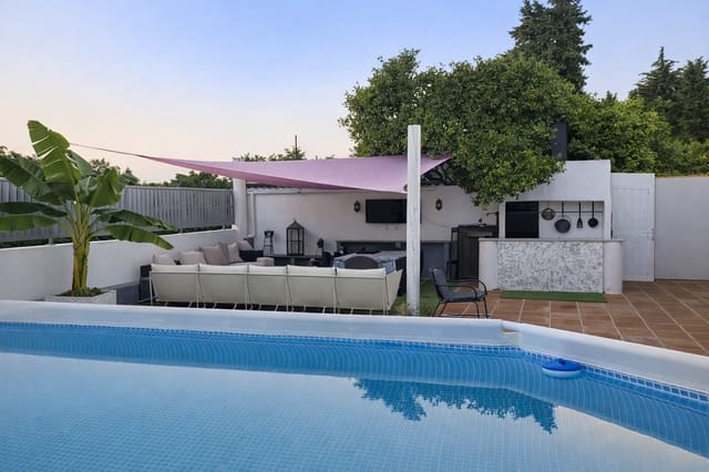 3 Zimmer Villa zu verkaufen in San Pedro de Alcántara Pueblo, Marbella mit Pool Garage - 995.000 € (Ref: 9574490)