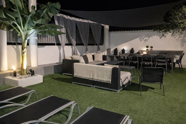 3 slaapkamer Villa te koop in San Pedro de Alcántara Pueblo, Marbella met zwembad garage - € 995.000 (Ref: 9574490)