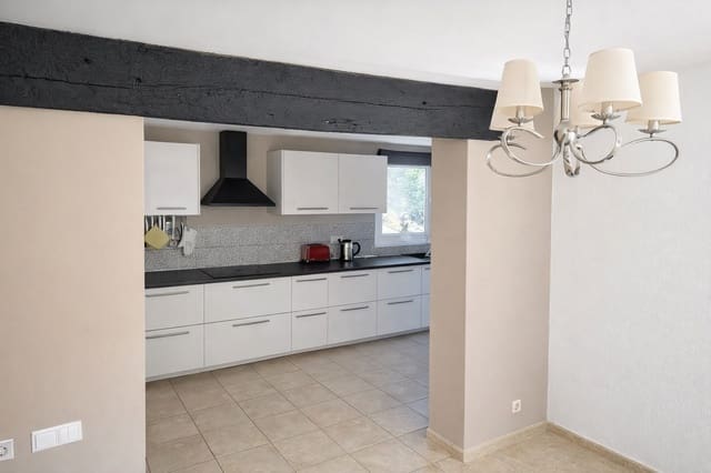 3 makuuhuone Huvila myytävänä paikassa Calahonda, Mijas mukana 
autotalli - 640 000 € (Ref: 9574491)