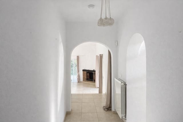 3 makuuhuone Huvila myytävänä paikassa Calahonda, Mijas mukana 
autotalli - 640 000 € (Ref: 9574491)