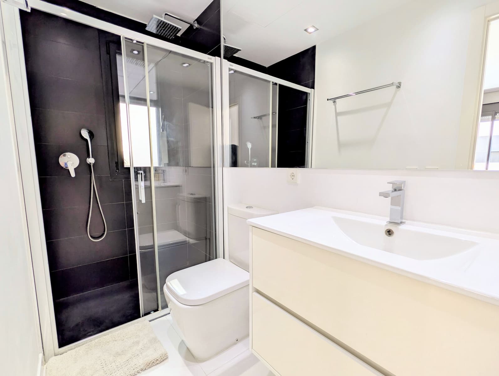 Apartamento de 4 habitaciones en Nuestra Señora de Jesus en venta con piscina garaje - 1.490.000 € (Ref: 9586233)