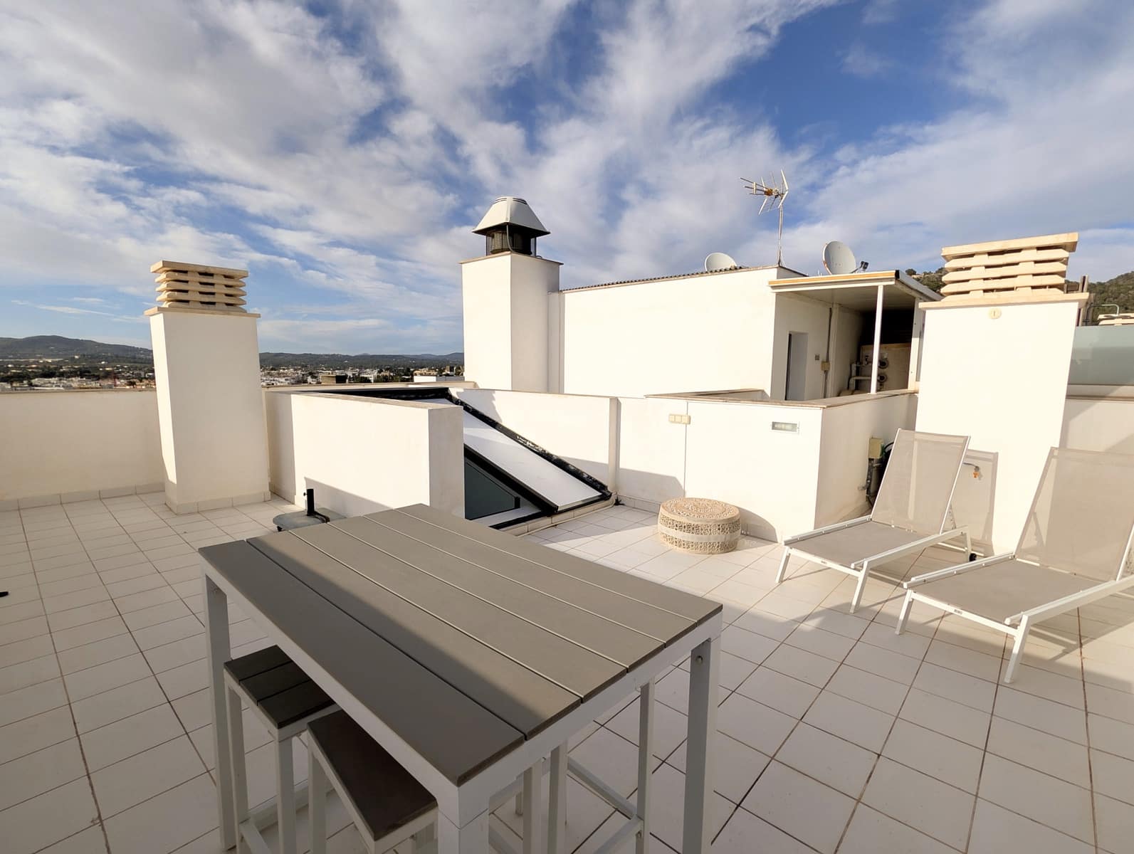 Apartamento de 4 habitaciones en Nuestra Señora de Jesus en venta con piscina garaje - 1.490.000 € (Ref: 9586233)
