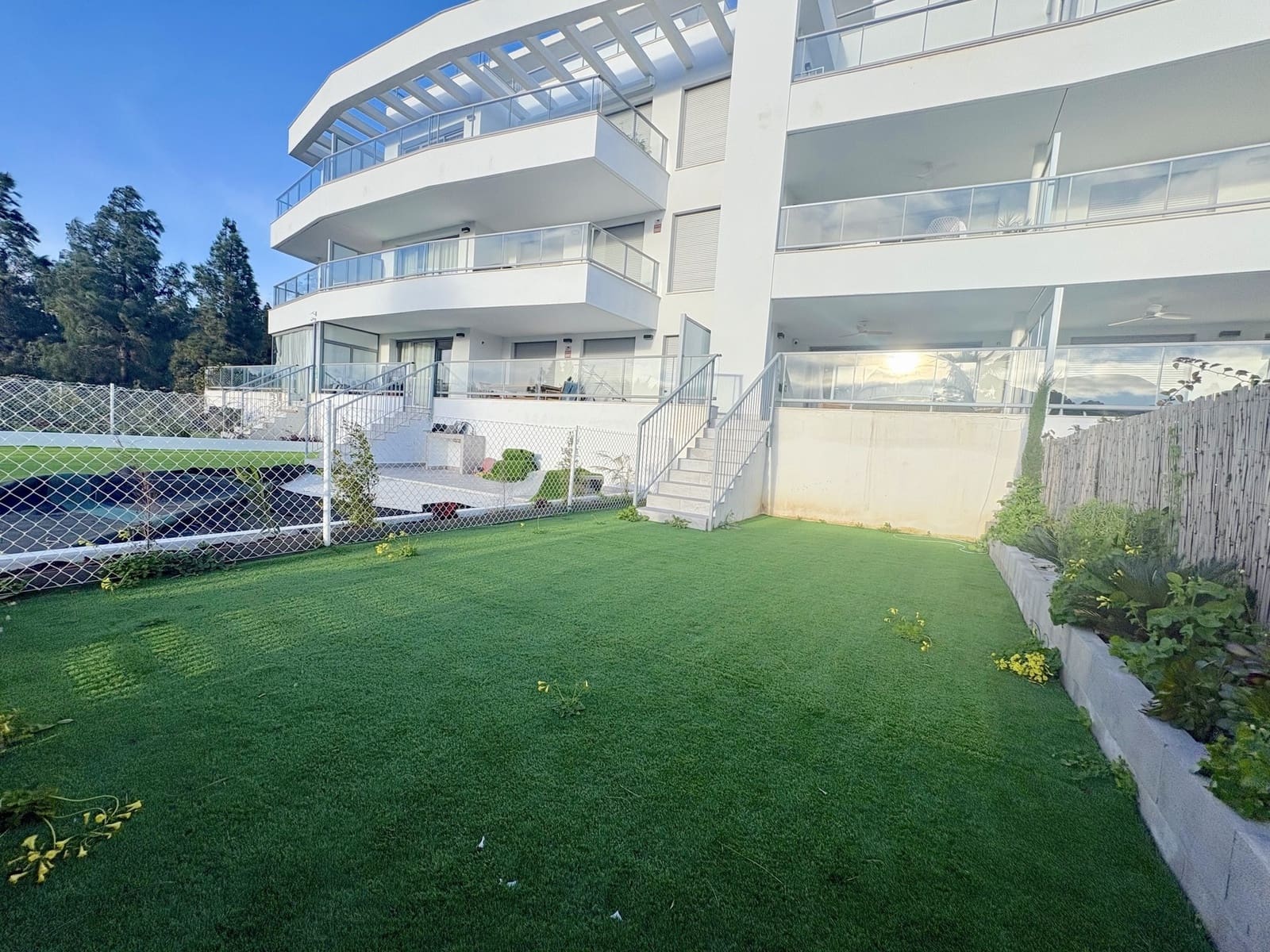 3 slaapkamer Appartement te koop in El Chaparral met zwembad garage - € 575.000 (Ref: 9591123)