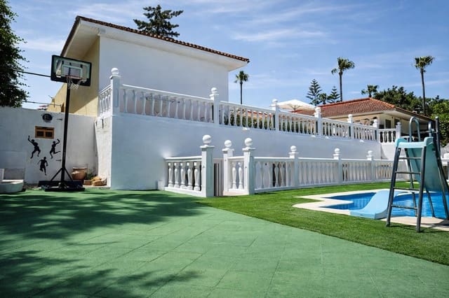 5 soveværelse Villa til salg i Sotogrande, San Roque med swimmingpool garage - € 1.750.000 (Ref: 9591124)
