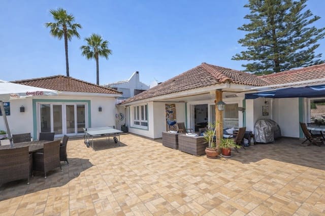 5 soveværelse Villa til salg i Sotogrande, San Roque med swimmingpool garage - € 1.750.000 (Ref: 9591124)