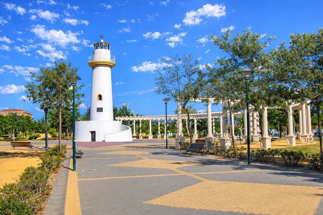 1 makuuhuone Huvila myytävänä paikassa Huelin, Málaga kaupunki - 150 000 € (Ref: 9596026)