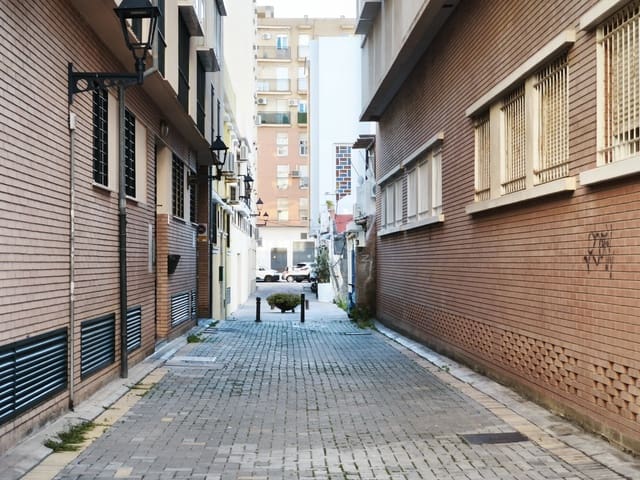 1 sypialnia Willa na sprzedaż w Huelin, Miasto Málaga - 150 000 € (Ref: 9596026)