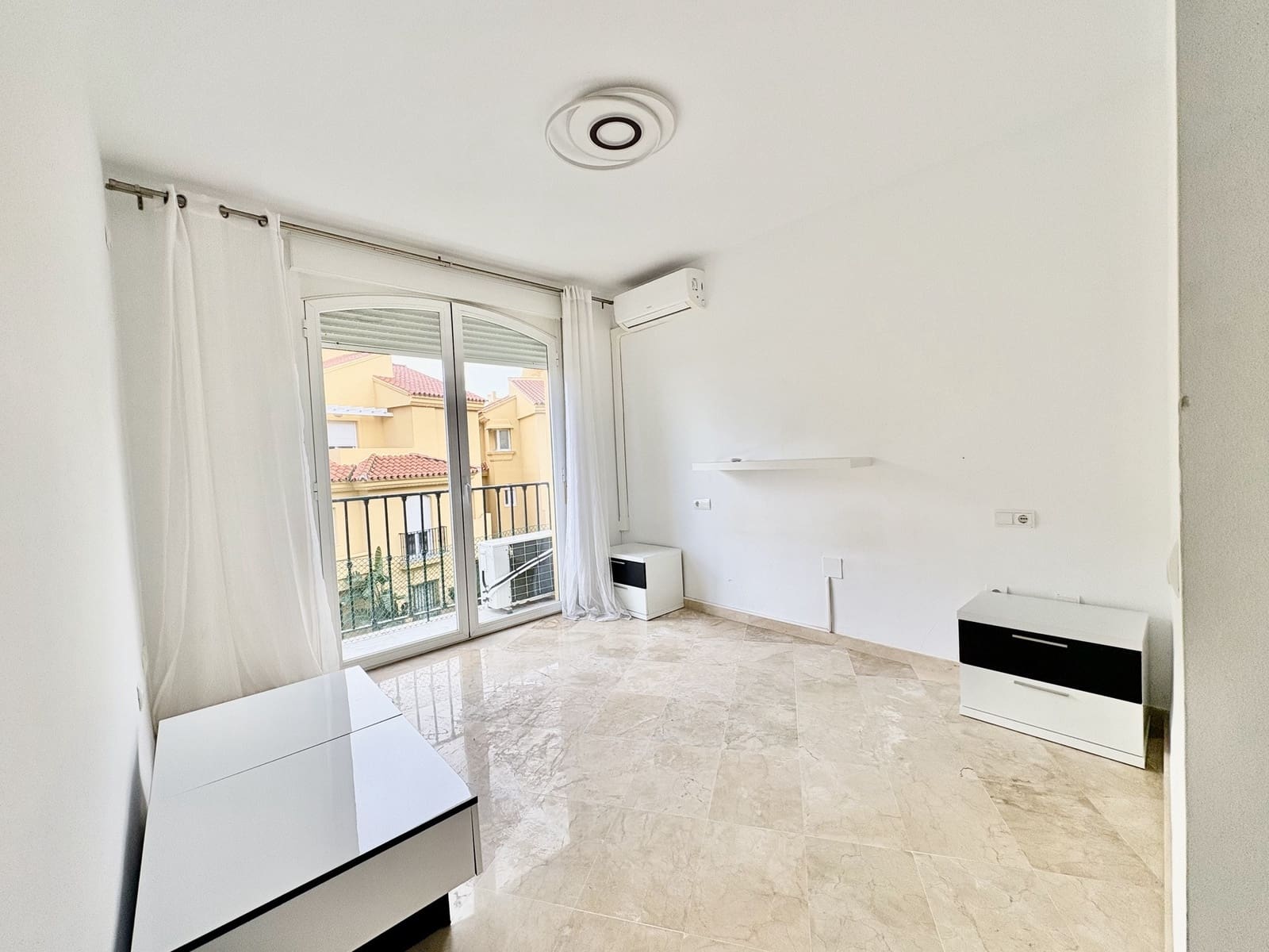 3 camera da letto Appartamento in vendita in Riviera del Sol con piscina garage - 350.000 € (Rif: 9599421)