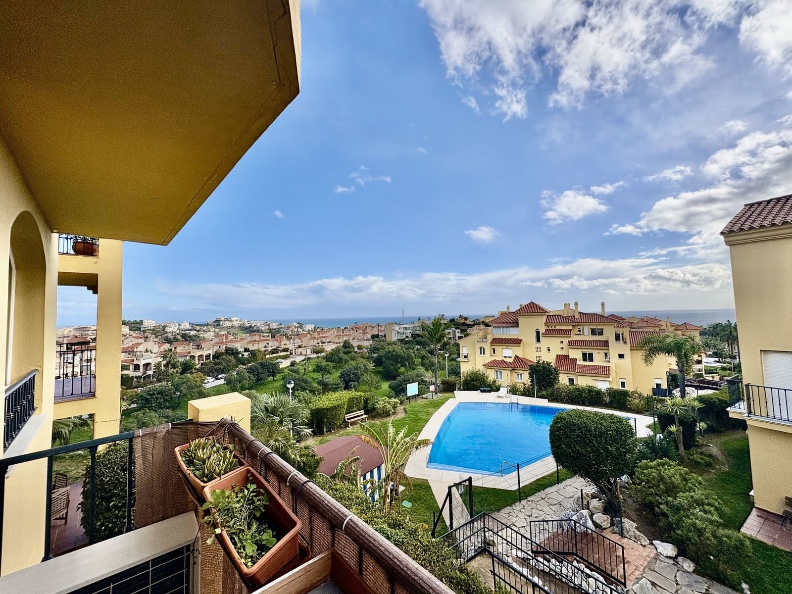 3 camera da letto Appartamento in vendita in Riviera del Sol con piscina garage - 350.000 € (Rif: 9599421)