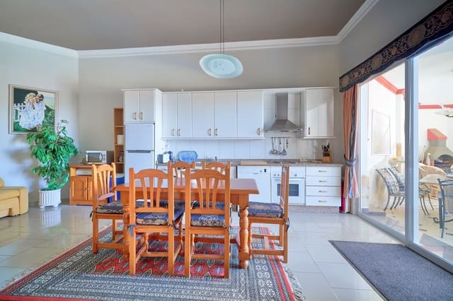 6 soverom Villa til salgs i Marbella med svømmebasseng garasje - € 2 285 000 (Ref: 9599422)