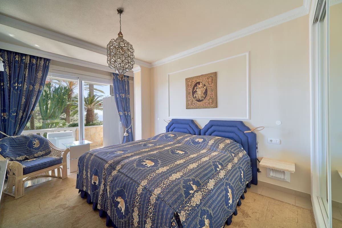 6 soverom Villa til salgs i Marbella med svømmebasseng garasje - € 2 285 000 (Ref: 9599422)