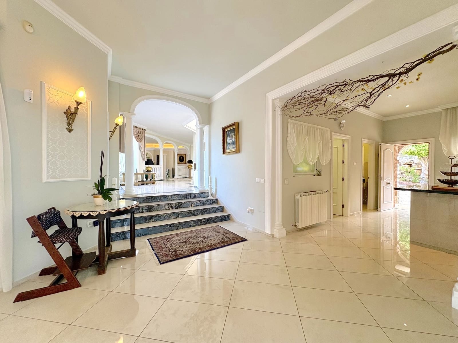 6 Zimmer Villa zu verkaufen in Marbella mit Pool Garage - 2.285.000 € (Ref: 9599422)