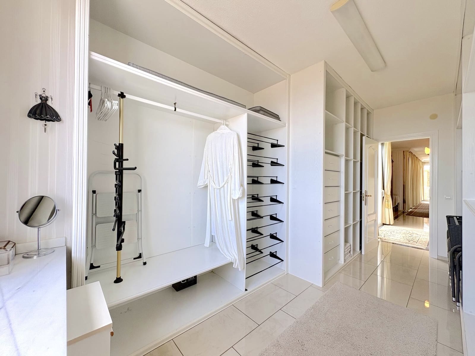 6 Zimmer Villa zu verkaufen in Marbella mit Pool Garage - 2.285.000 € (Ref: 9599422)