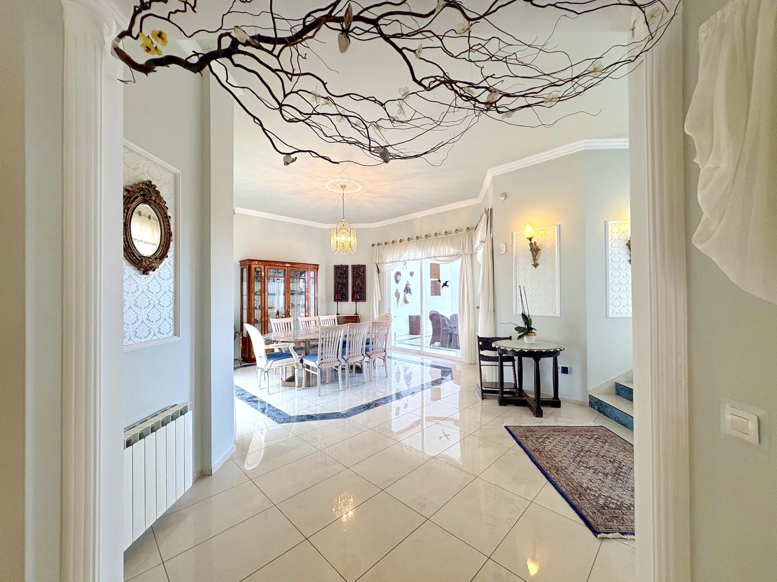 6 Zimmer Villa zu verkaufen in Marbella mit Pool Garage - 2.285.000 € (Ref: 9599422)