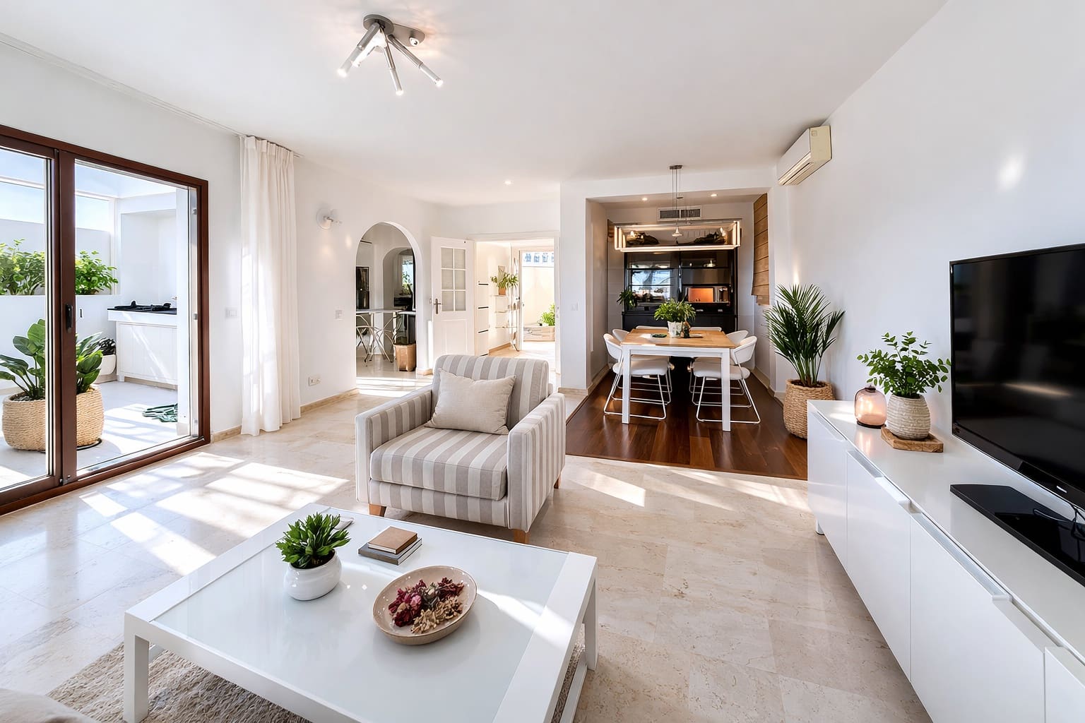 3 soveværelse Villa til salg i Cerro del Aguila med swimmingpool garage - € 670.000 (Ref: 9602622)