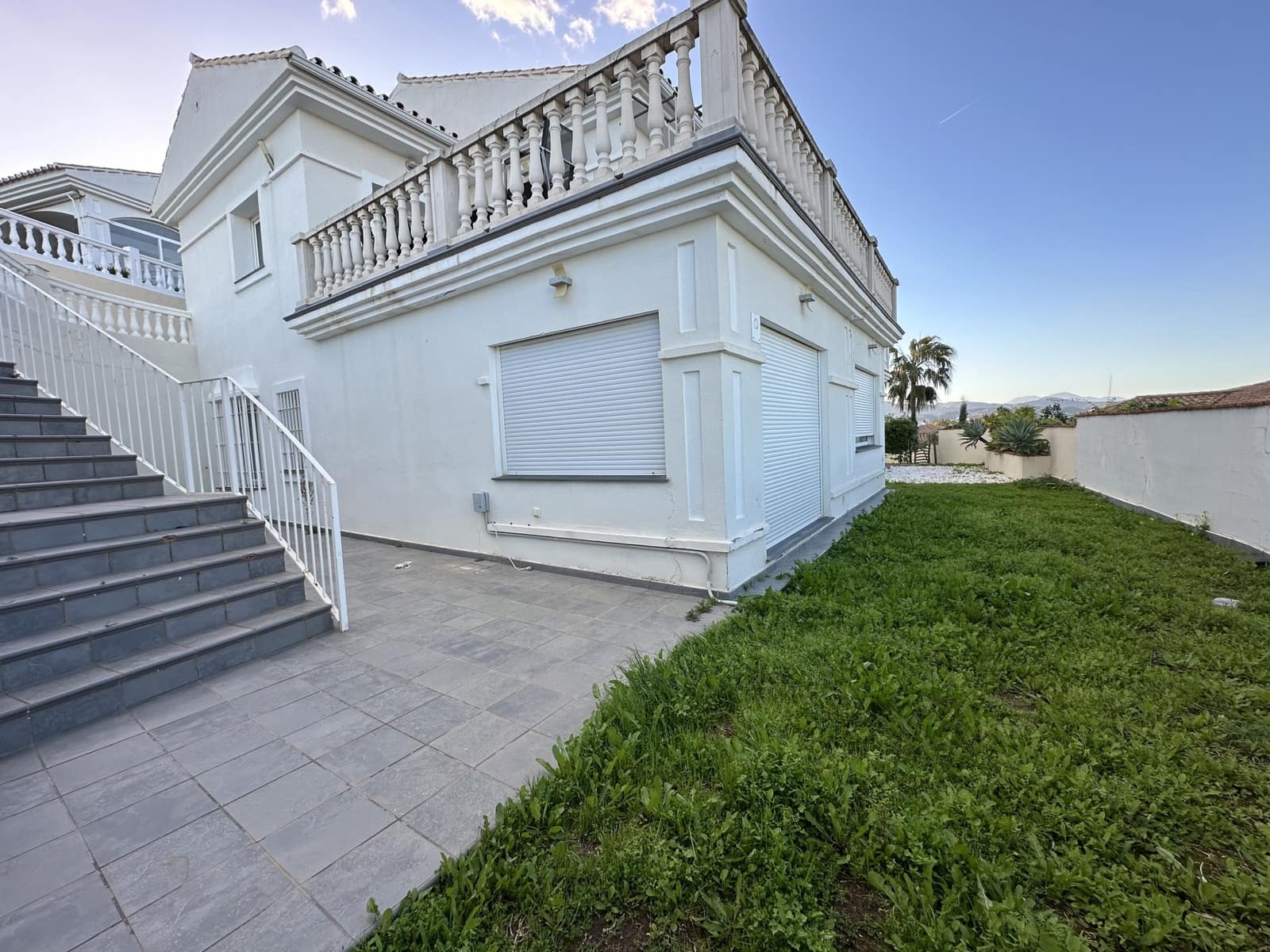 3 bedroom Villa for sale in Cerro del Aguila with pool garage - € 670,000 (Ref: 9602622)