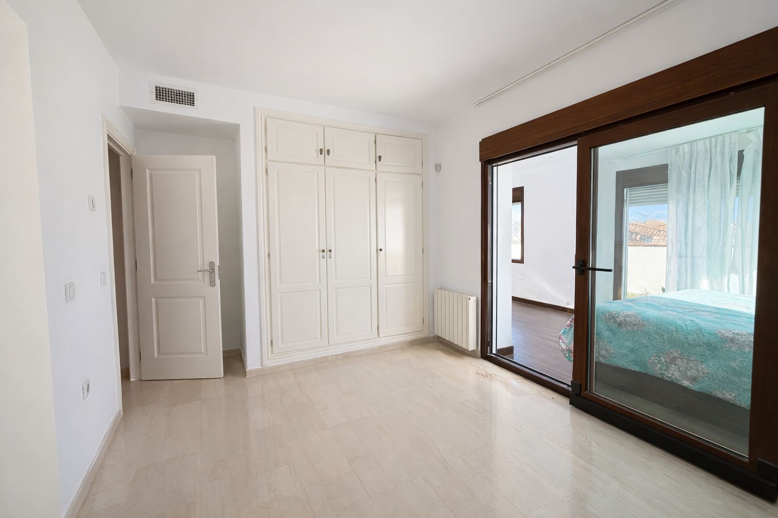 3 bedroom Villa for sale in Cerro del Aguila with pool garage - € 680,000 (Ref: 9602622)