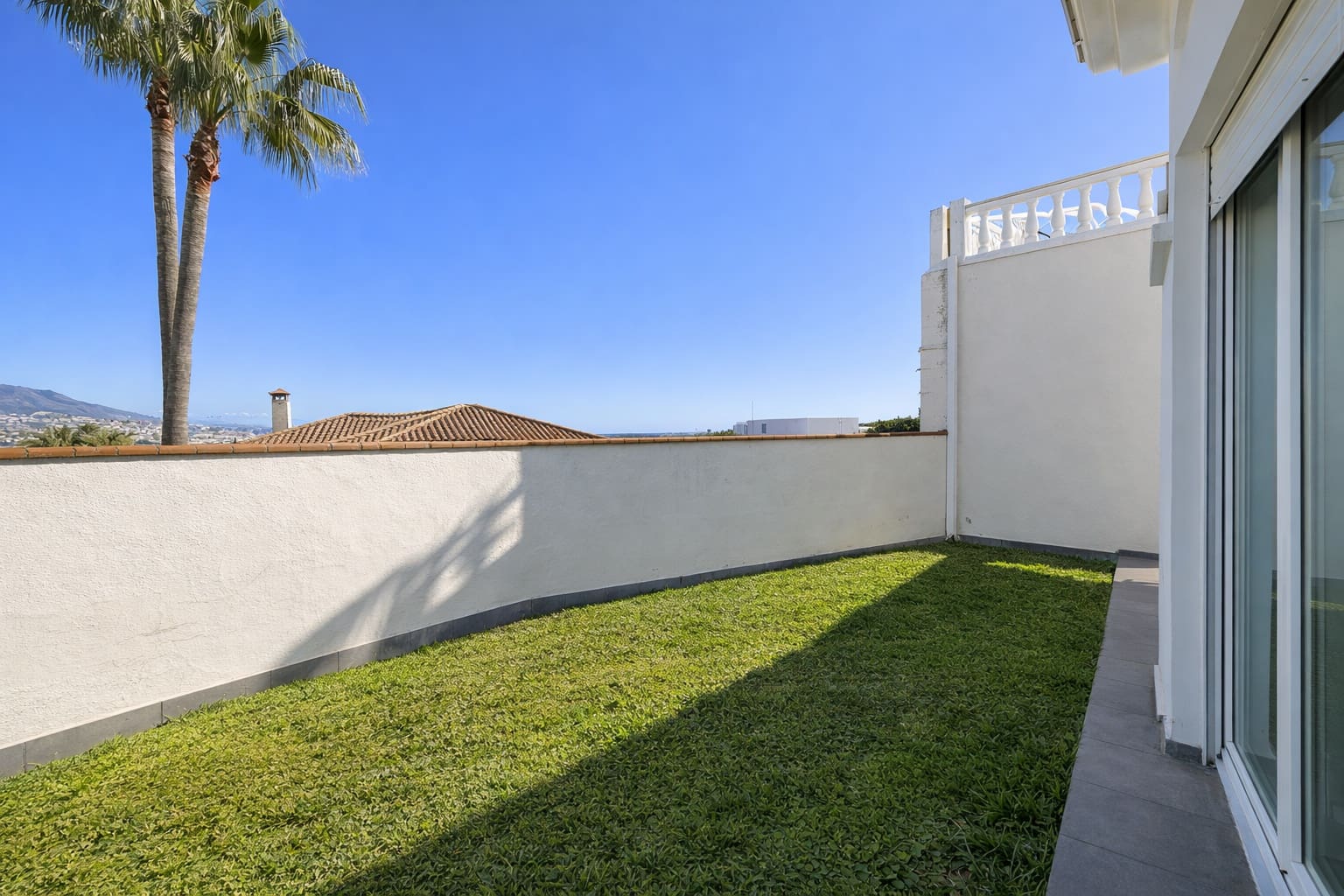 3 bedroom Villa for sale in Cerro del Aguila with pool garage - € 680,000 (Ref: 9602622)