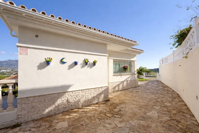 3 slaapkamer Villa te koop in Cerro del Aguila, Mijas met zwembad garage - € 680.000 (Ref: 9602622)