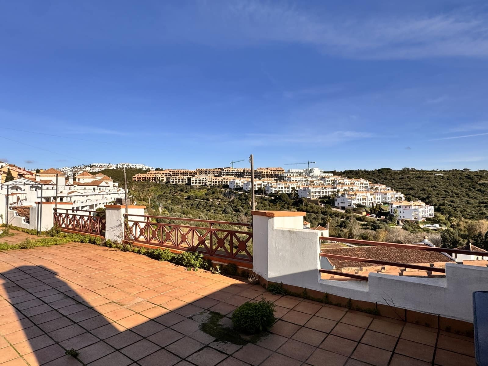 3 soveværelse Penthouse til salg i La Alcaidesa med swimmingpool garage - € 690.000 (Ref: 9611350)