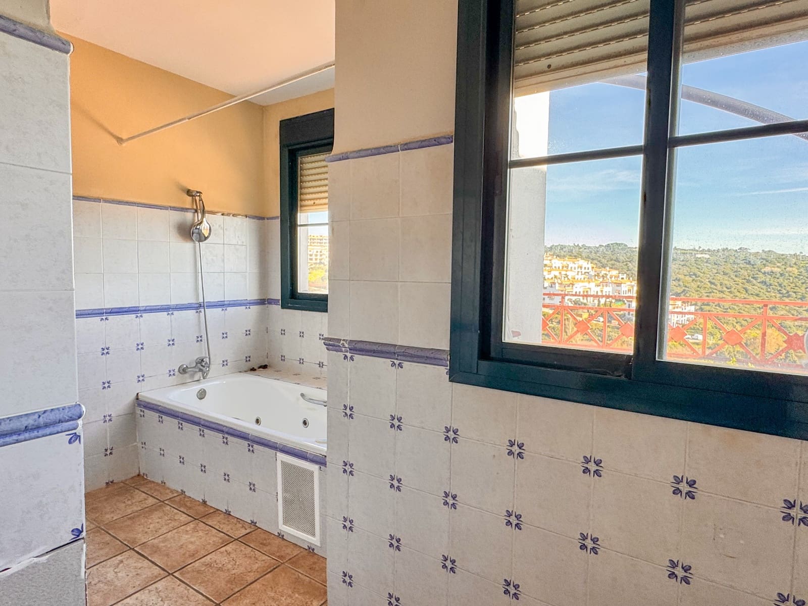 3 soveværelse Penthouse til salg i La Alcaidesa med swimmingpool garage - € 690.000 (Ref: 9611350)