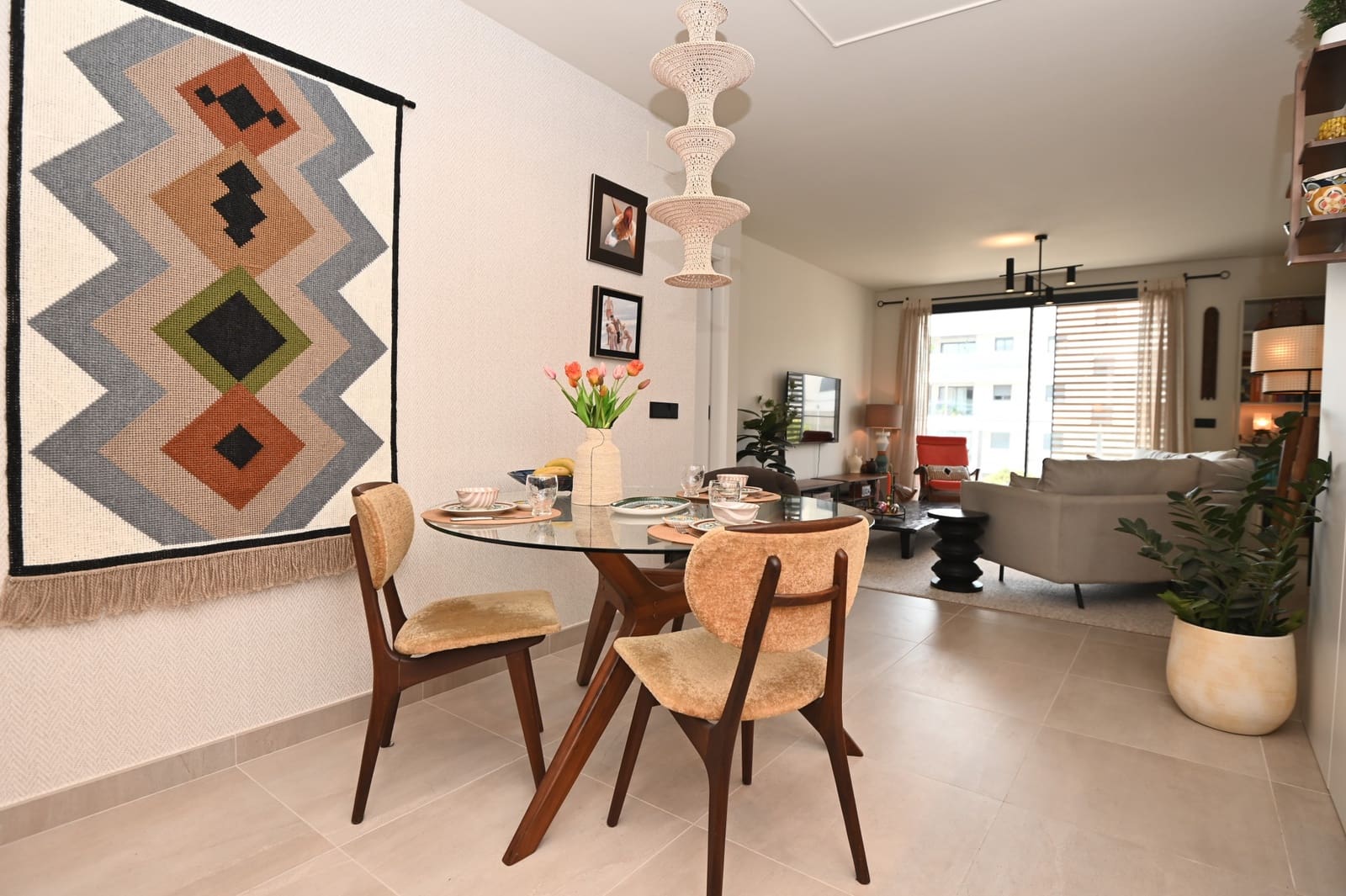 2 makuuhuone Huoneisto myytävänä paikassa Santa Eulalia / Santa Eularia mukana uima-altaan 
autotalli - 675 000 € (Ref: 9615566)