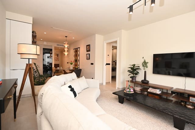 2 soveværelse Lejlighed til salg i Santa Eulalia / Santa Eularia med swimmingpool - € 649.000 (Ref: 9615566)