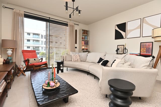 2 soveværelse Lejlighed til salg i Santa Eulalia / Santa Eularia med swimmingpool - € 649.000 (Ref: 9615566)
