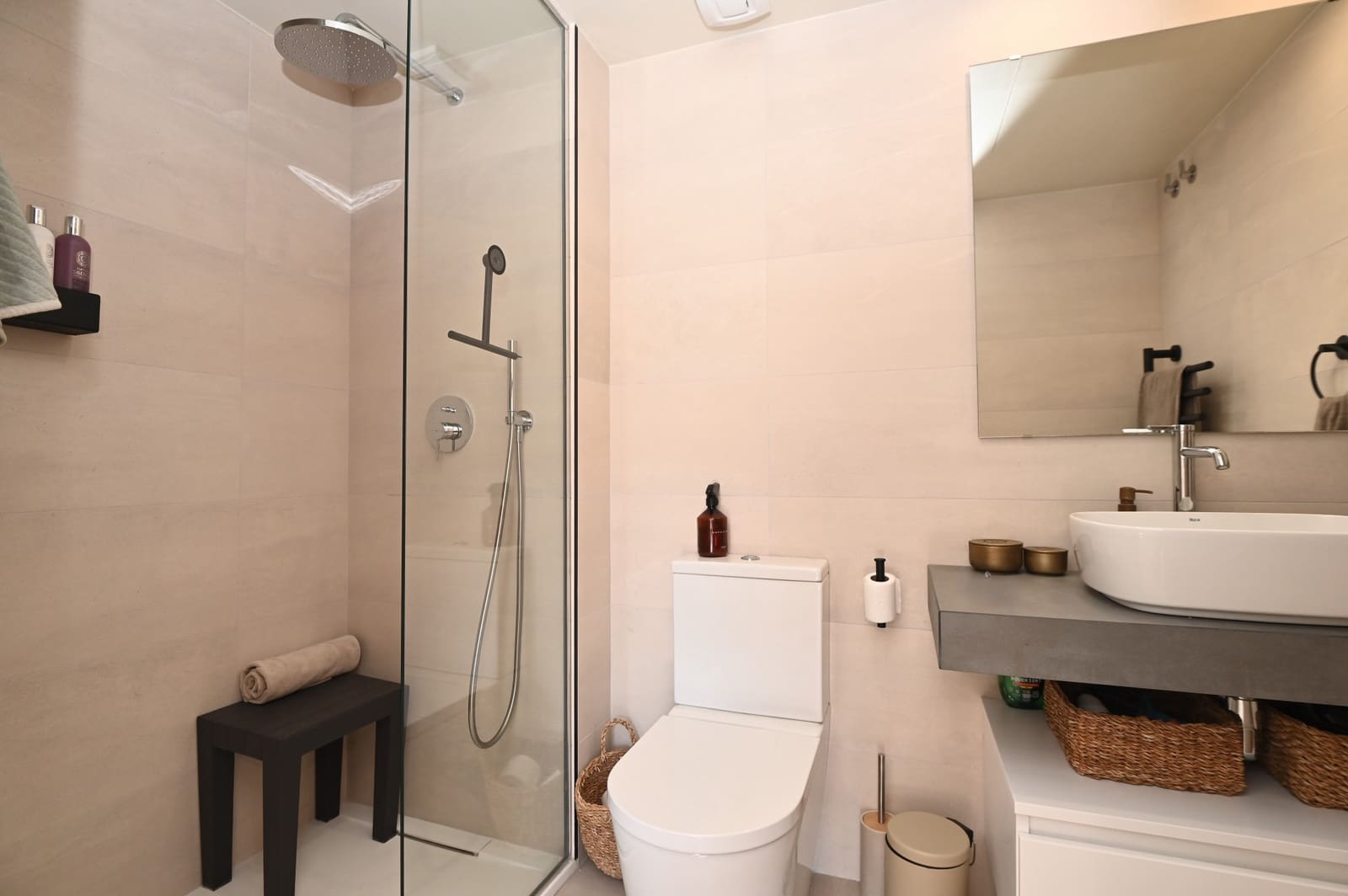 2 soveværelse Lejlighed til salg i Santa Eulalia / Santa Eularia med swimmingpool - € 649.000 (Ref: 9615566)
