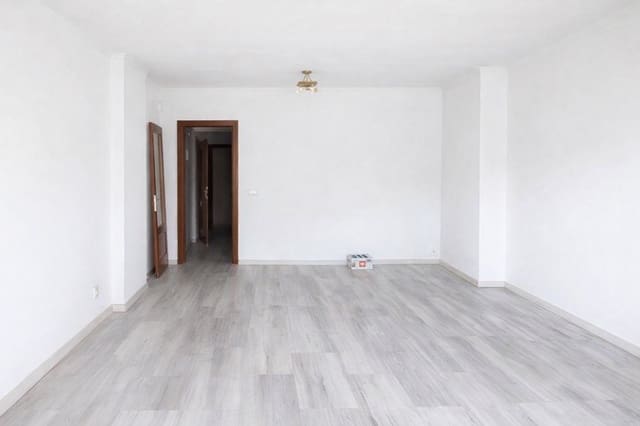 3 slaapkamer Appartement te koop in San Pedro de Alcántara Pueblo, Marbella met zwembad - € 410.000 (Ref: 9615567)