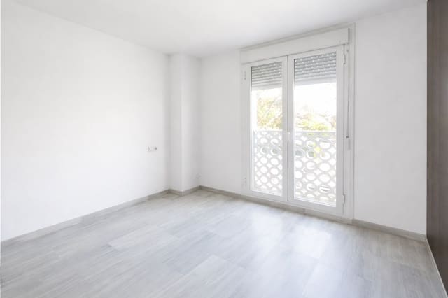 3 slaapkamer Appartement te koop in San Pedro de Alcántara Pueblo, Marbella met zwembad - € 410.000 (Ref: 9615567)