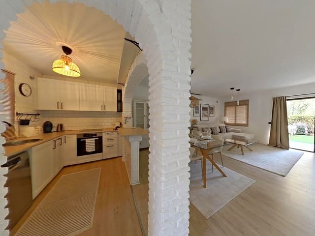 Casa de 2 habitaciones en Calahonda, Mijas en venta con piscina - 510.000 € (Ref: 9625768)