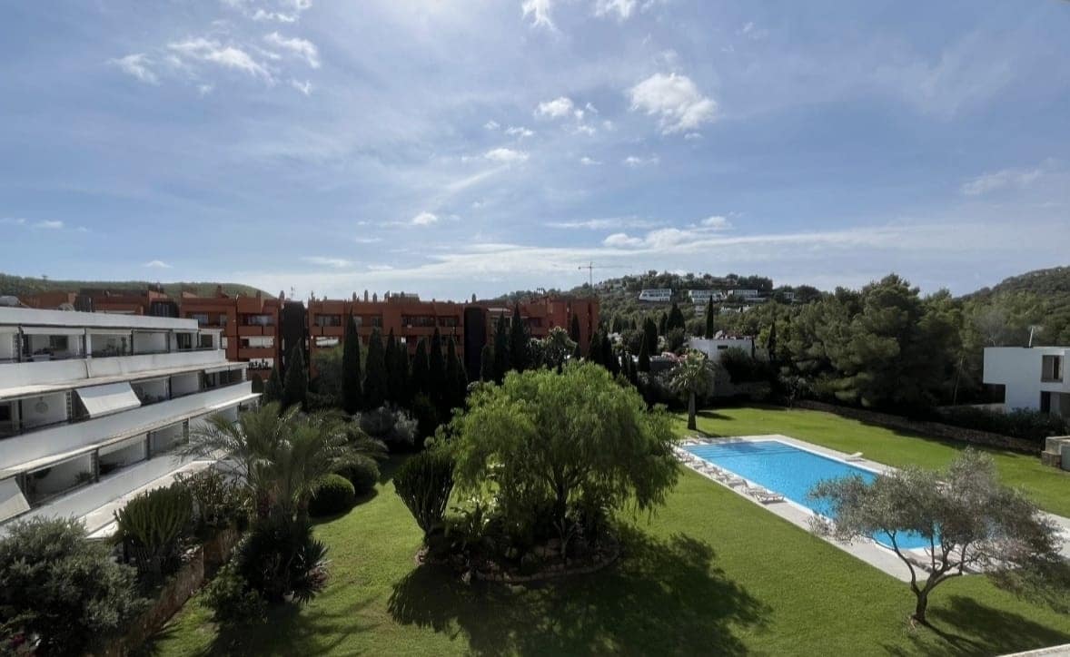 3 Zimmer Apartment zu verkaufen in Roca Llisa mit Pool Garage - 625.000 € (Ref: 9625769)