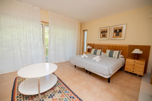 6 bedroom Villa for sale in Tarifa - € 1,950,000 (Ref: 9627632)