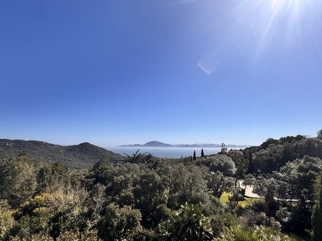 6 bedroom Villa for sale in Tarifa - € 1,950,000 (Ref: 9627632)