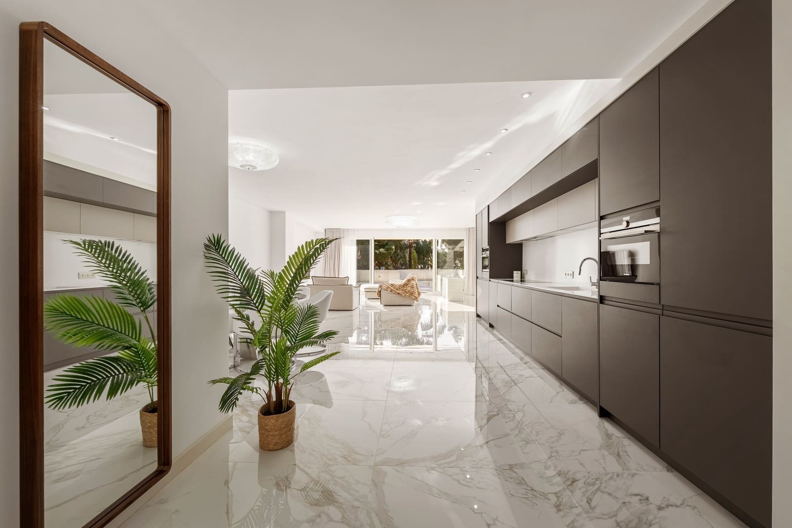 3 soveværelse Lejlighed til salg i Puerto Banus med swimmingpool garage - € 3.050.000 (Ref: 9630079)