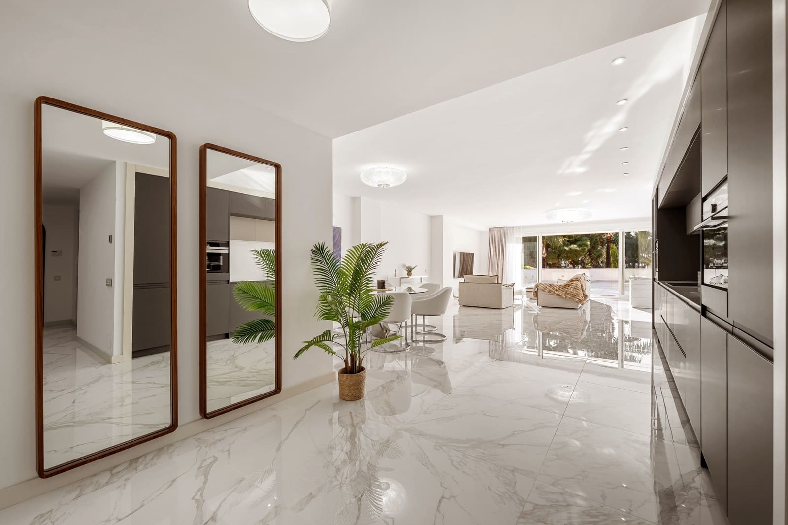 3 soveværelse Lejlighed til salg i Puerto Banus med swimmingpool garage - € 3.050.000 (Ref: 9630079)