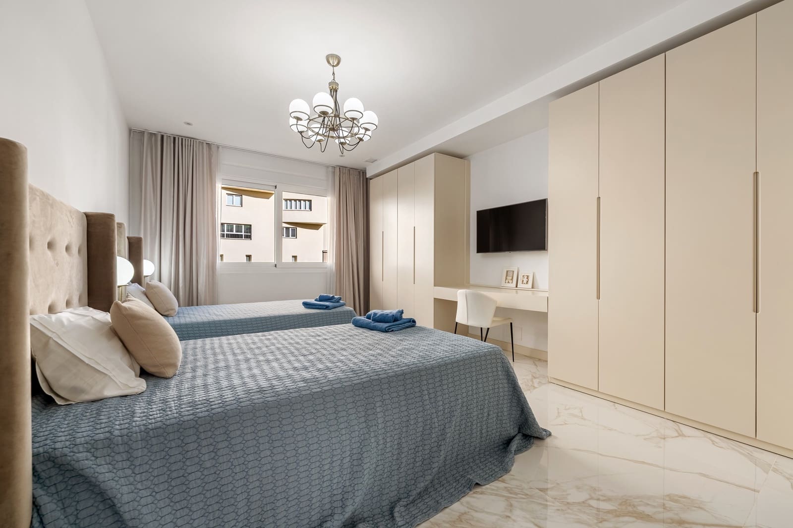 3 soveværelse Lejlighed til salg i Puerto Banus med swimmingpool garage - € 3.050.000 (Ref: 9630079)