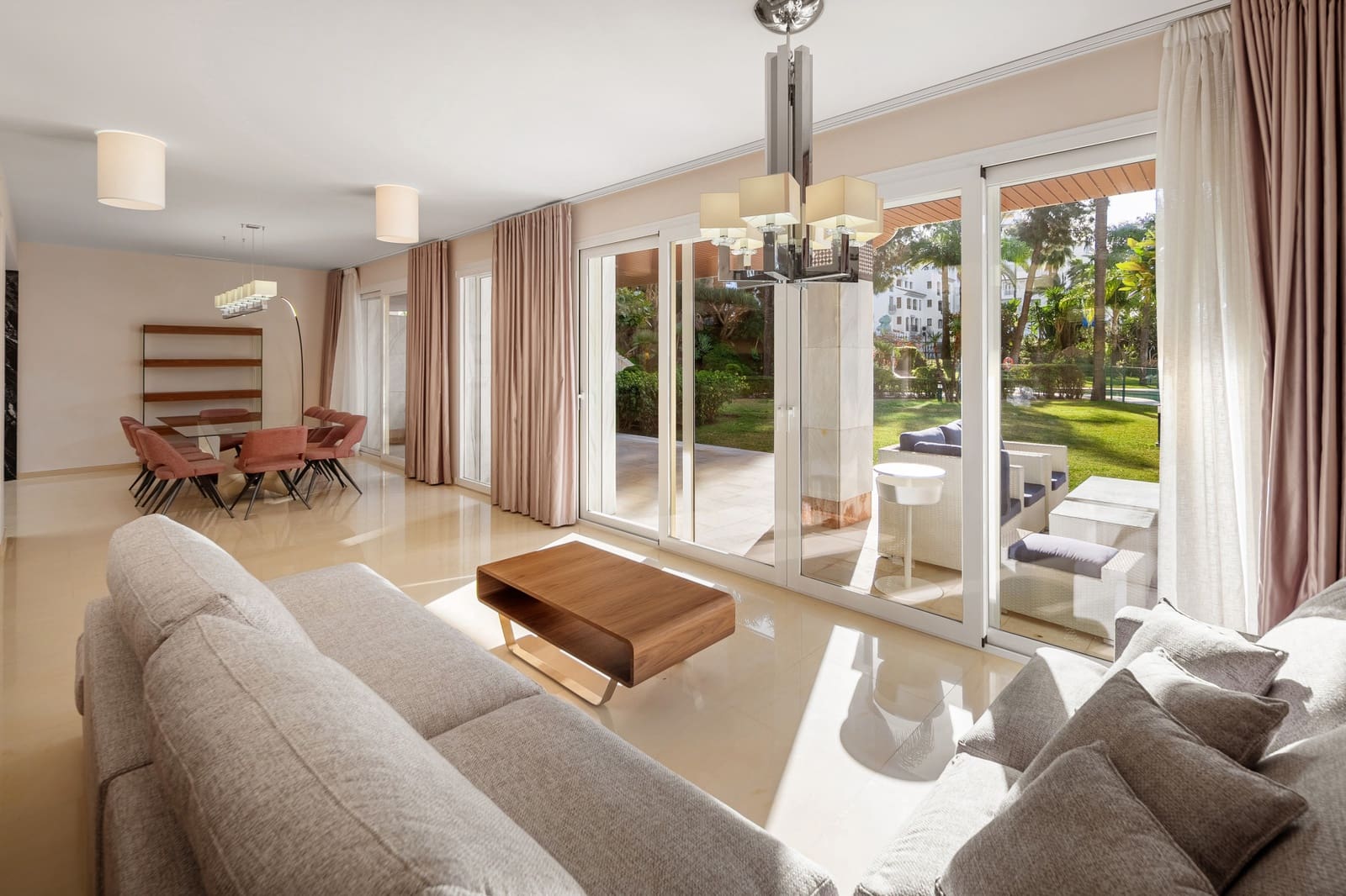 6 bedroom Apartment for sale in Puerto Banus with pool - € 3,800,000 (Ref: 9630080)