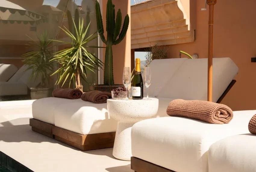 Ático de 3 habitaciones en Marbella en venta con piscina garaje - 2.695.000 € (Ref: 9630081)