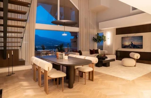 3 slaapkamer Penthouse te koop in Los Naranjos, Marbella met zwembad garage - € 2.695.000 (Ref: 9630081)