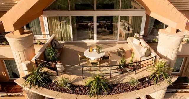 3 slaapkamer Penthouse te koop in Los Naranjos, Marbella met zwembad garage - € 2.695.000 (Ref: 9630081)
